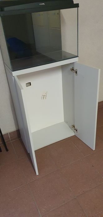 Zbiornik akwarystyczny z wyposażeniem+szafka.
