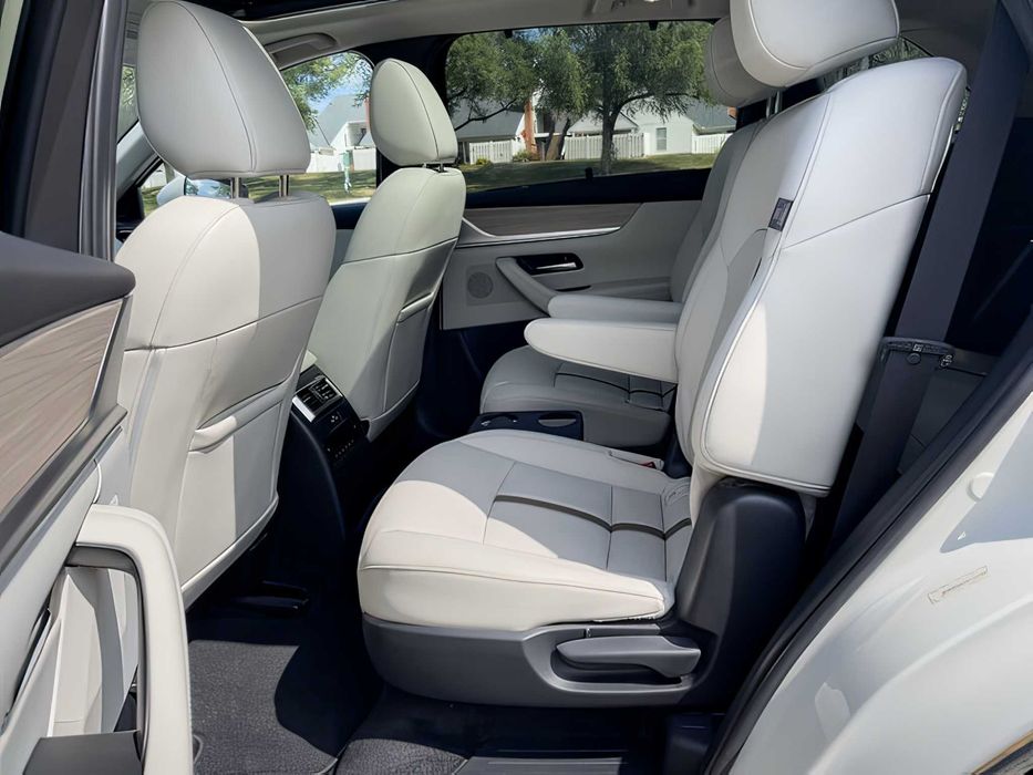 Mazda CX-90      2024