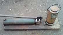 Podnośnik (cylinder) hydrauliczny 30 ton + pompka ręczna
