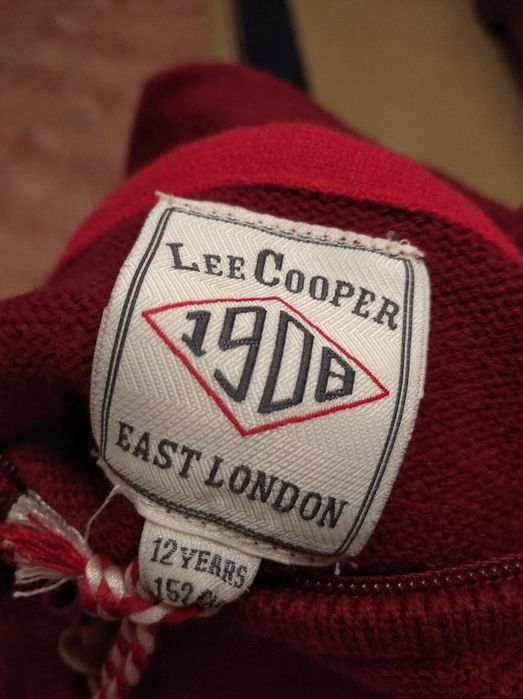 Casaco com capuz novo tamanho 12 anos da Lee Cooper