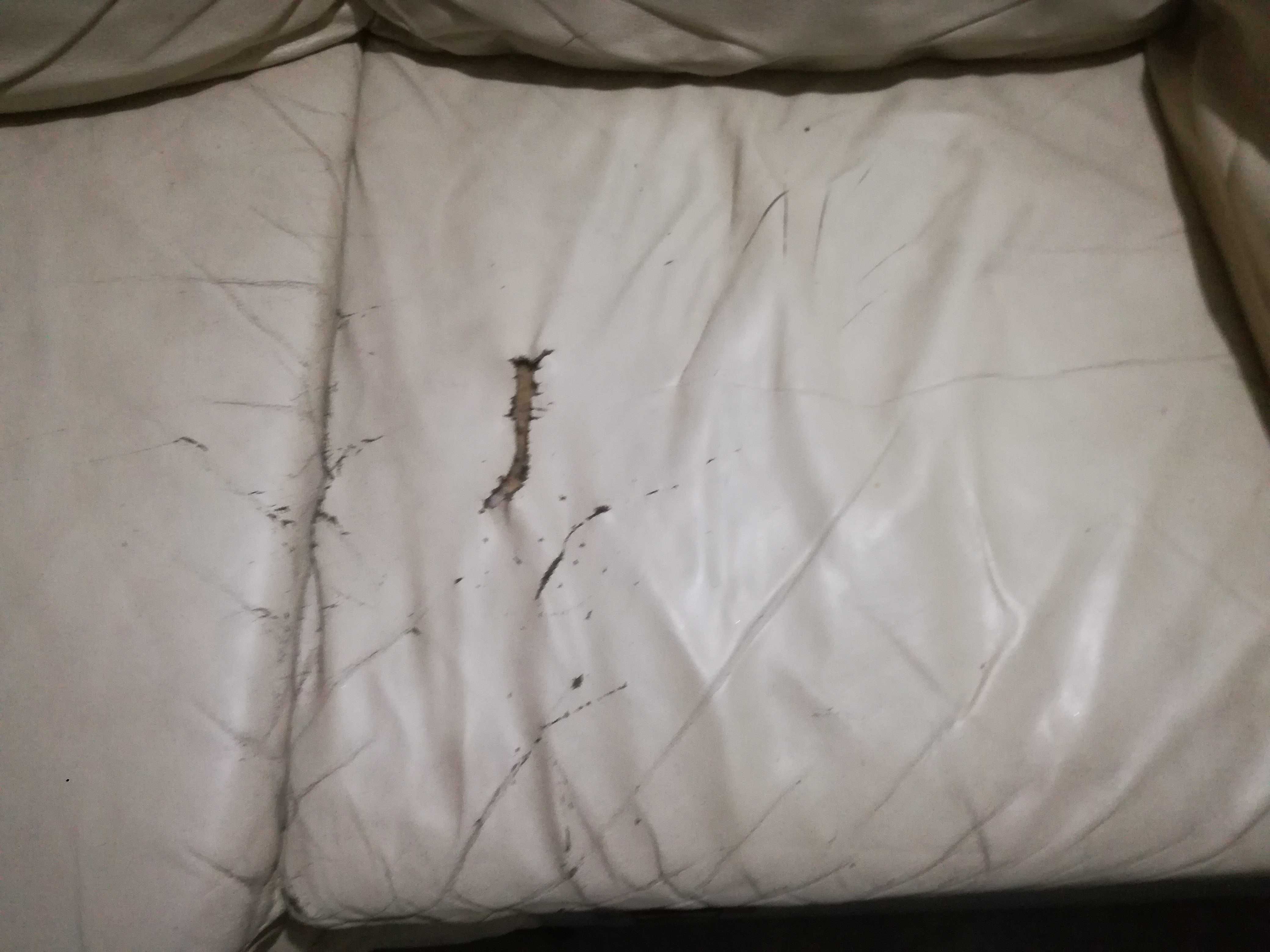 Sofá de canto com cama em napa