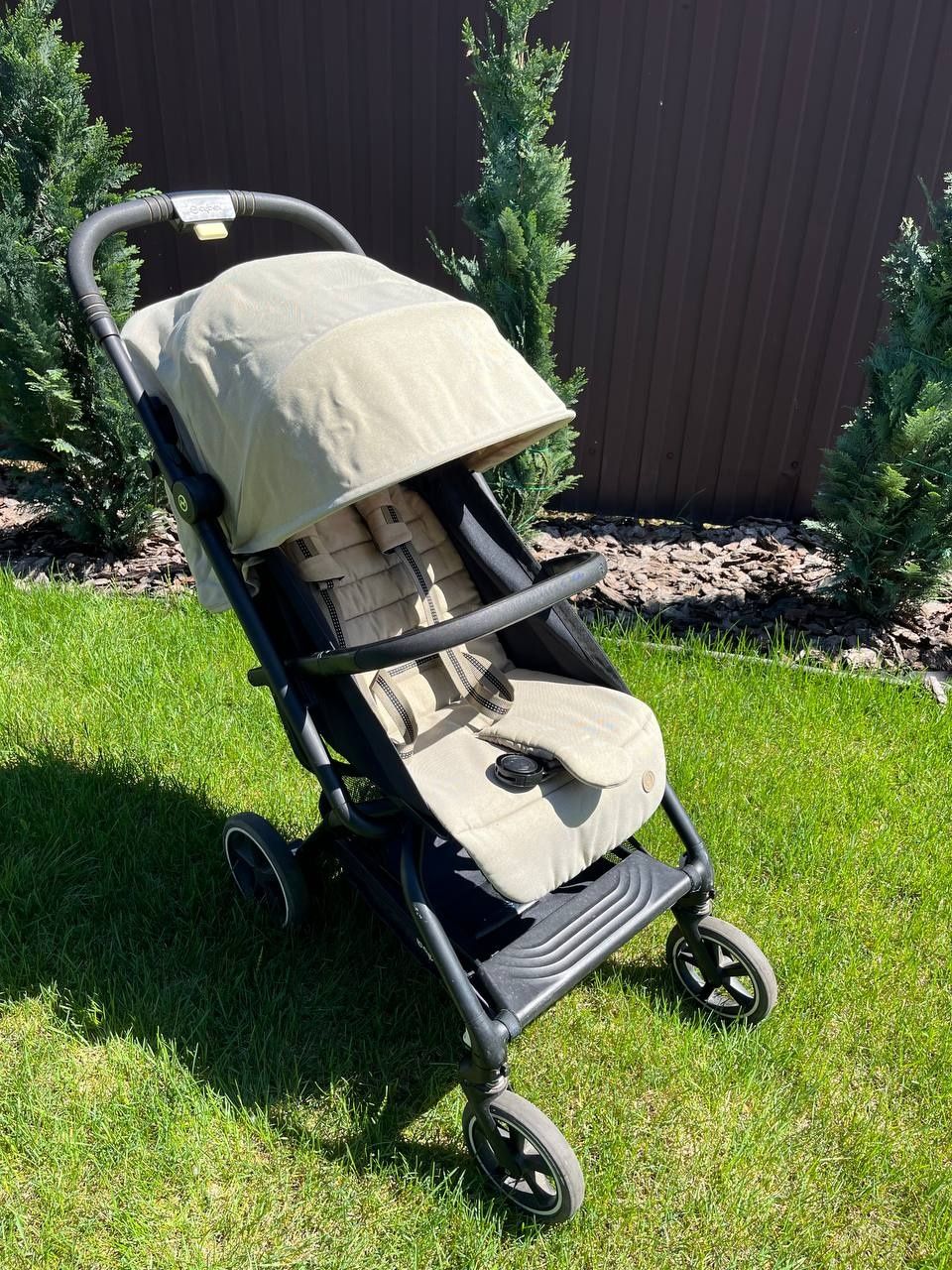 Cybex Eezy S Plus 2 Classic Beige Коляска прогулянкова