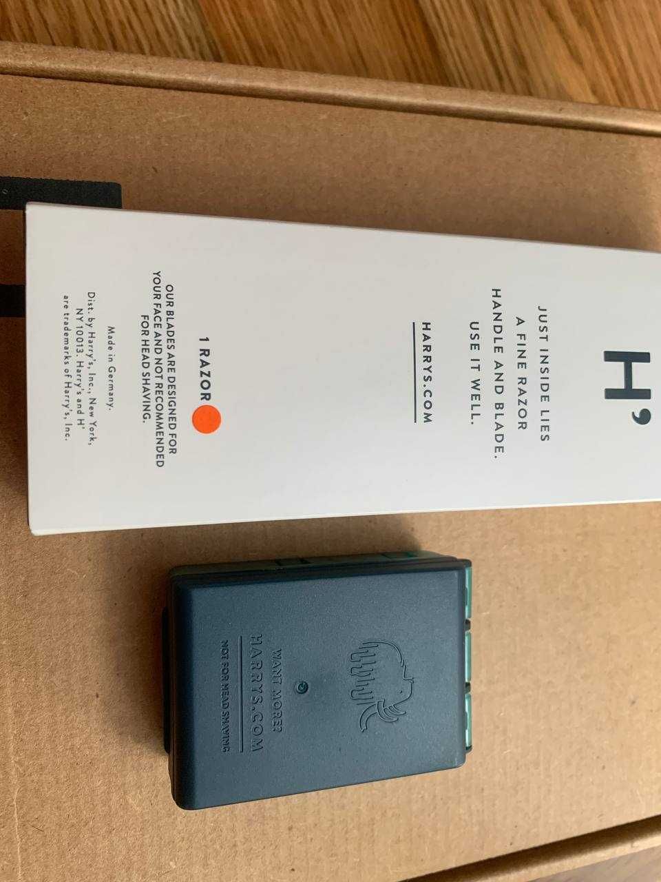 Бритвений верстат Harry's