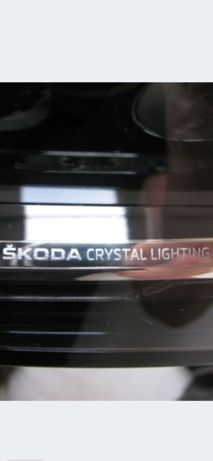 Skoda Octavia IV 4 lampa Full Led lewy przód Stan B Dobry. 2021r