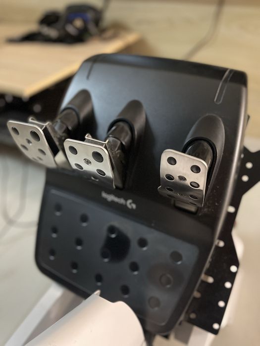 Кермо Logitech G29