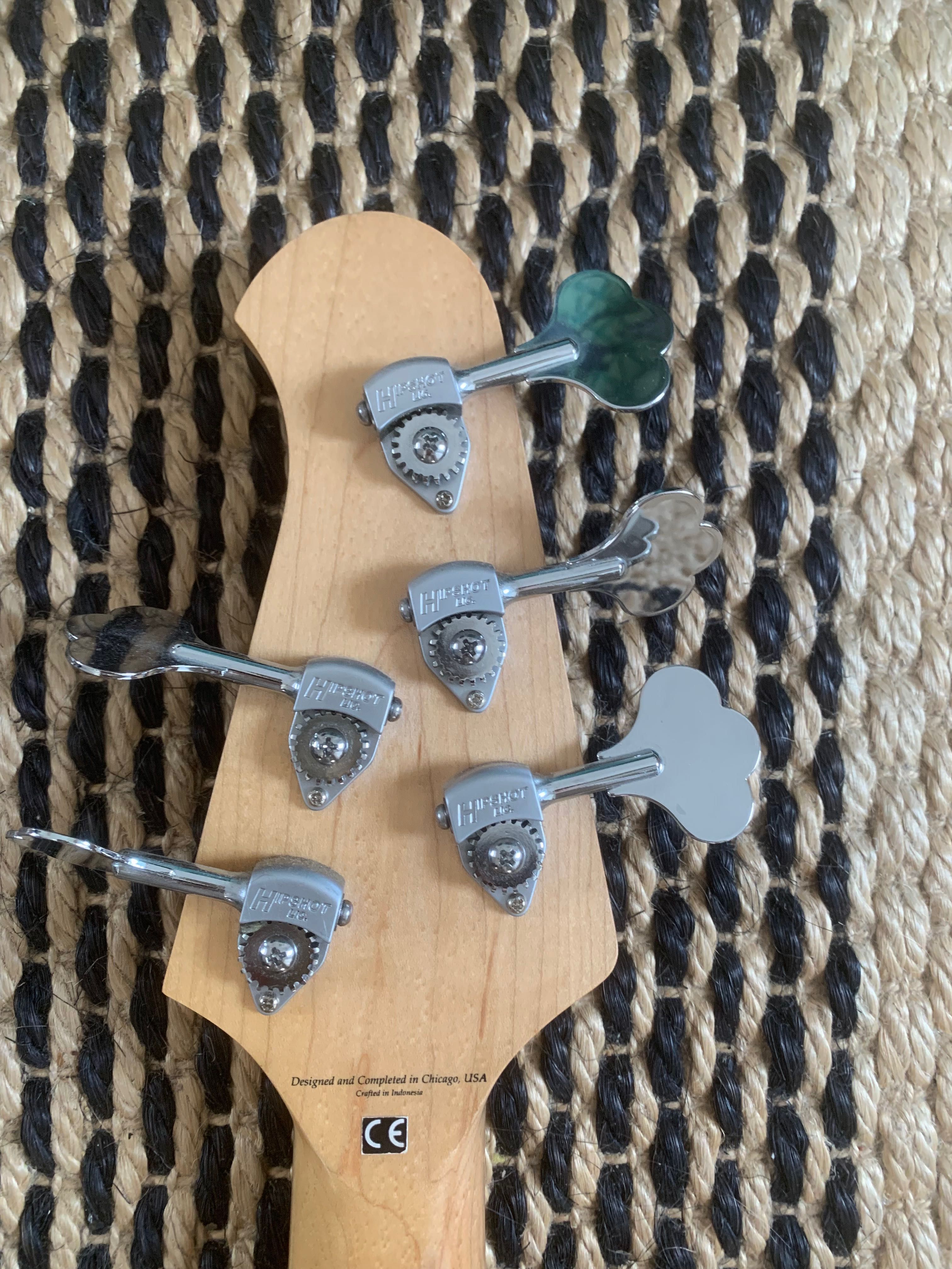 Lakland 55-01 gitara basowa V