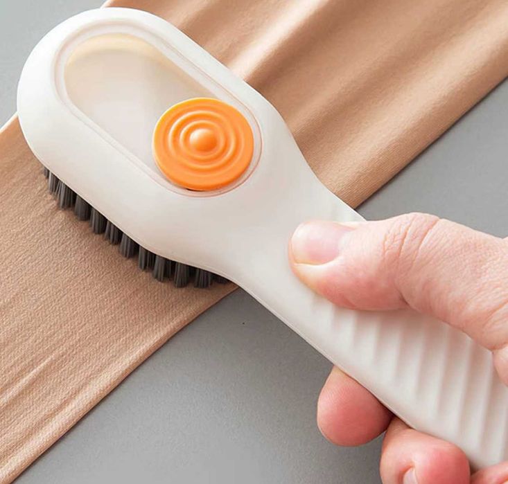 Szczotka do czyszczenia na moro do obuwia ubrań naczyń z dozownikiem