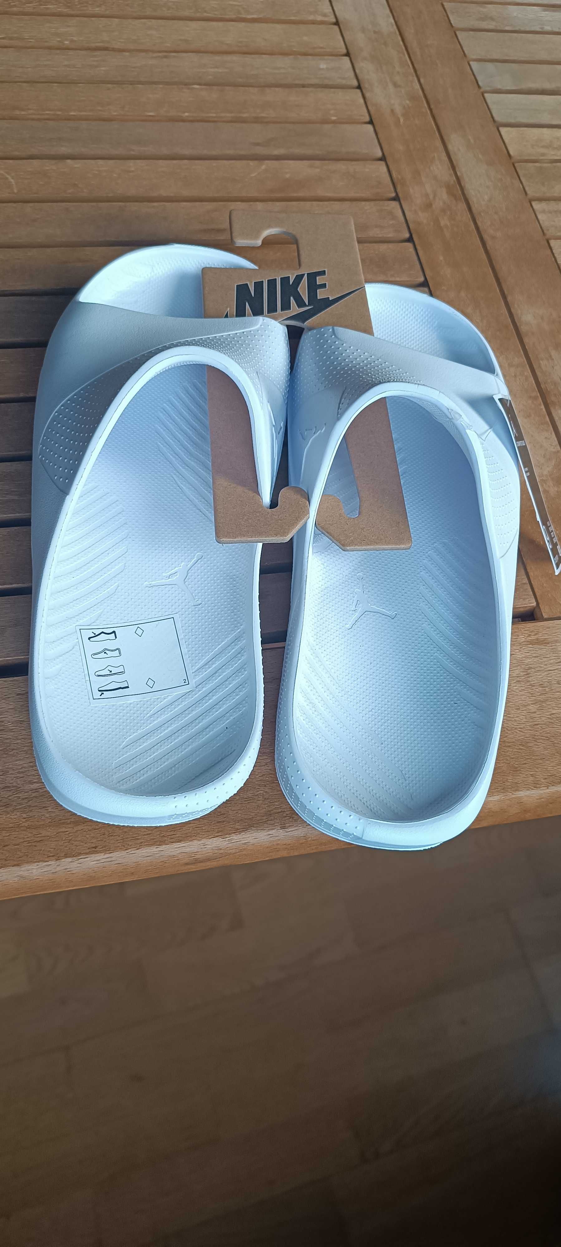 (US 9/ 27,5 cm) Nike Jordan Post Slide White klapki białe DX5575, 100