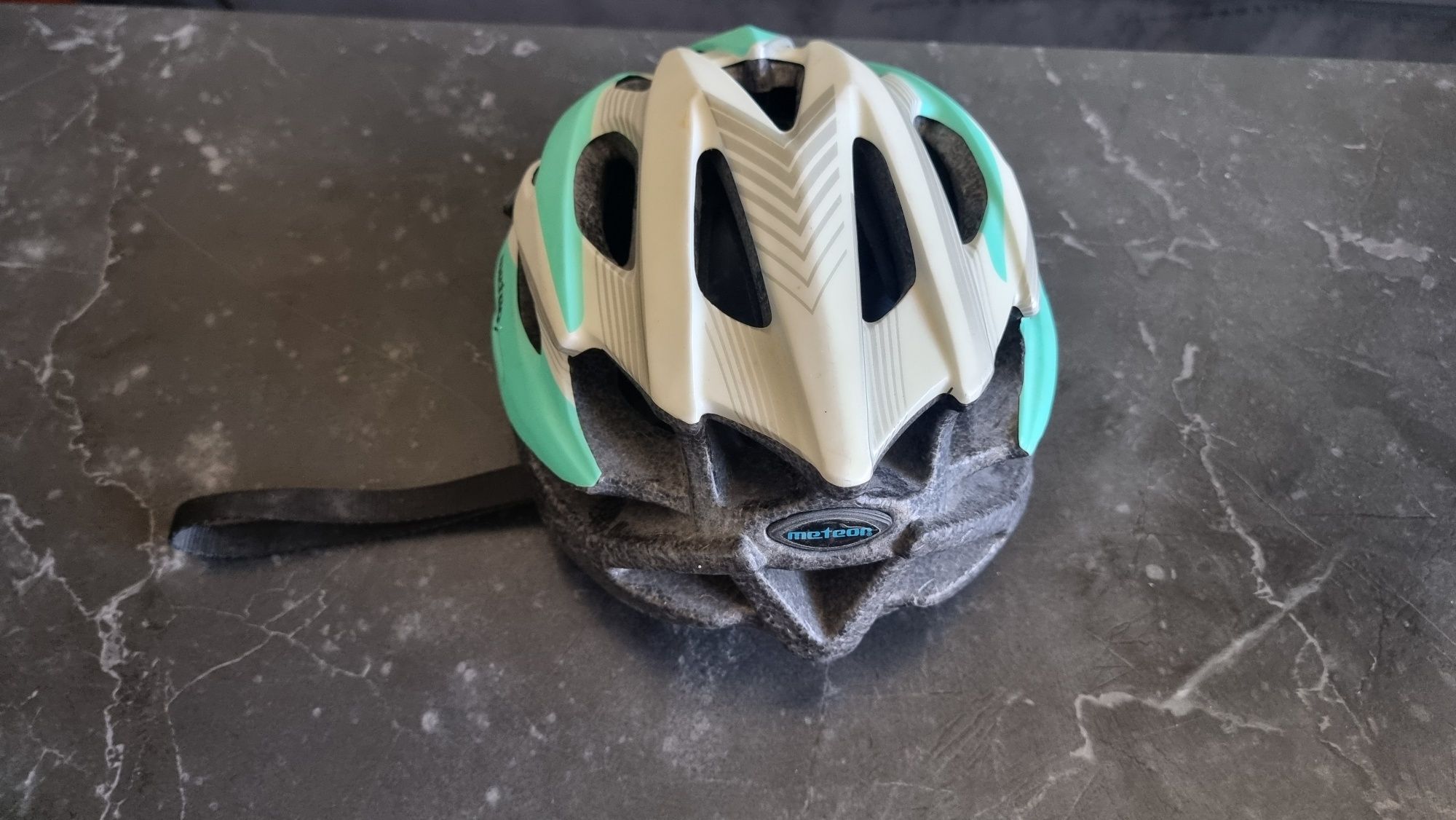 Kask rowerowy meteor