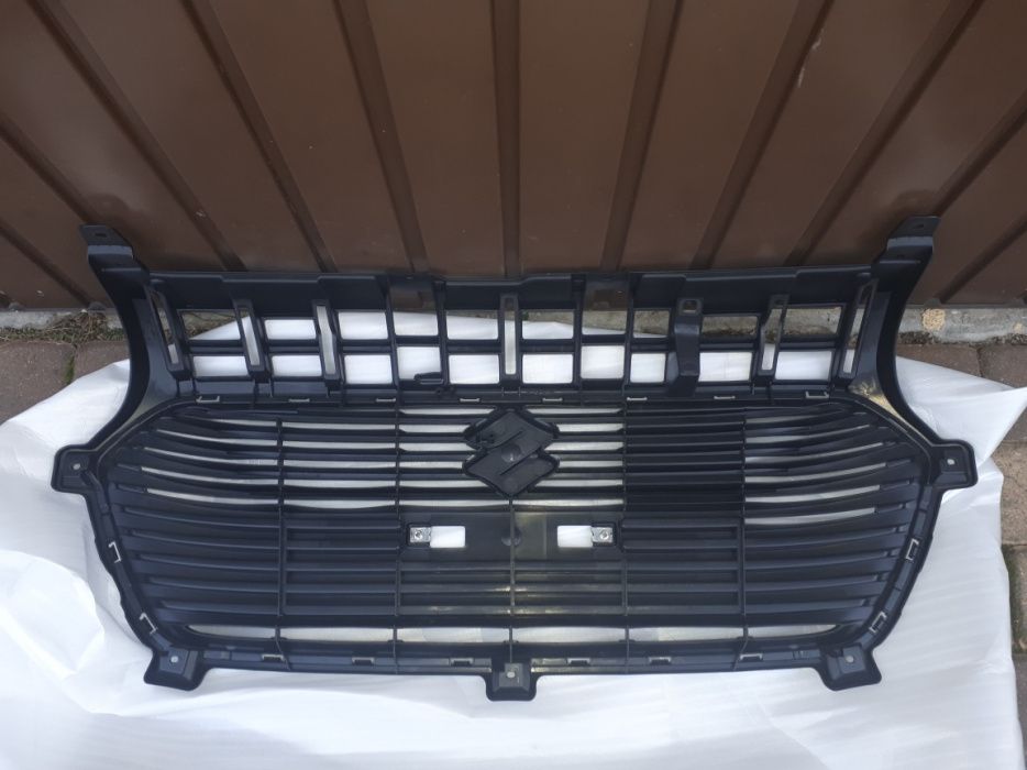 Suzuki Swift od 2017 atrapa grill Mk8