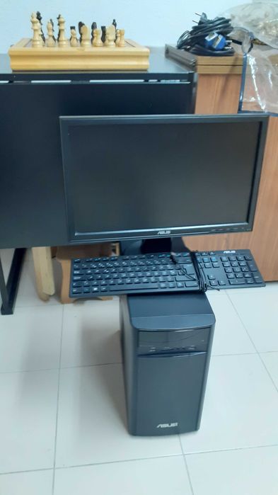 Computador de Secretária marca ASUS