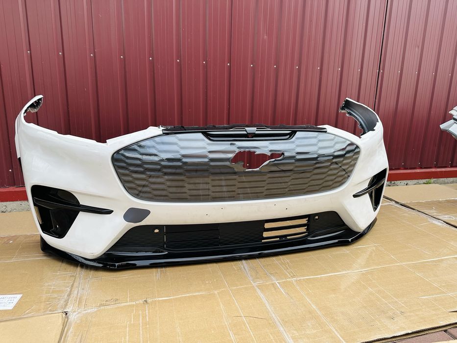Бампер Ford mustang mach e GT бампер