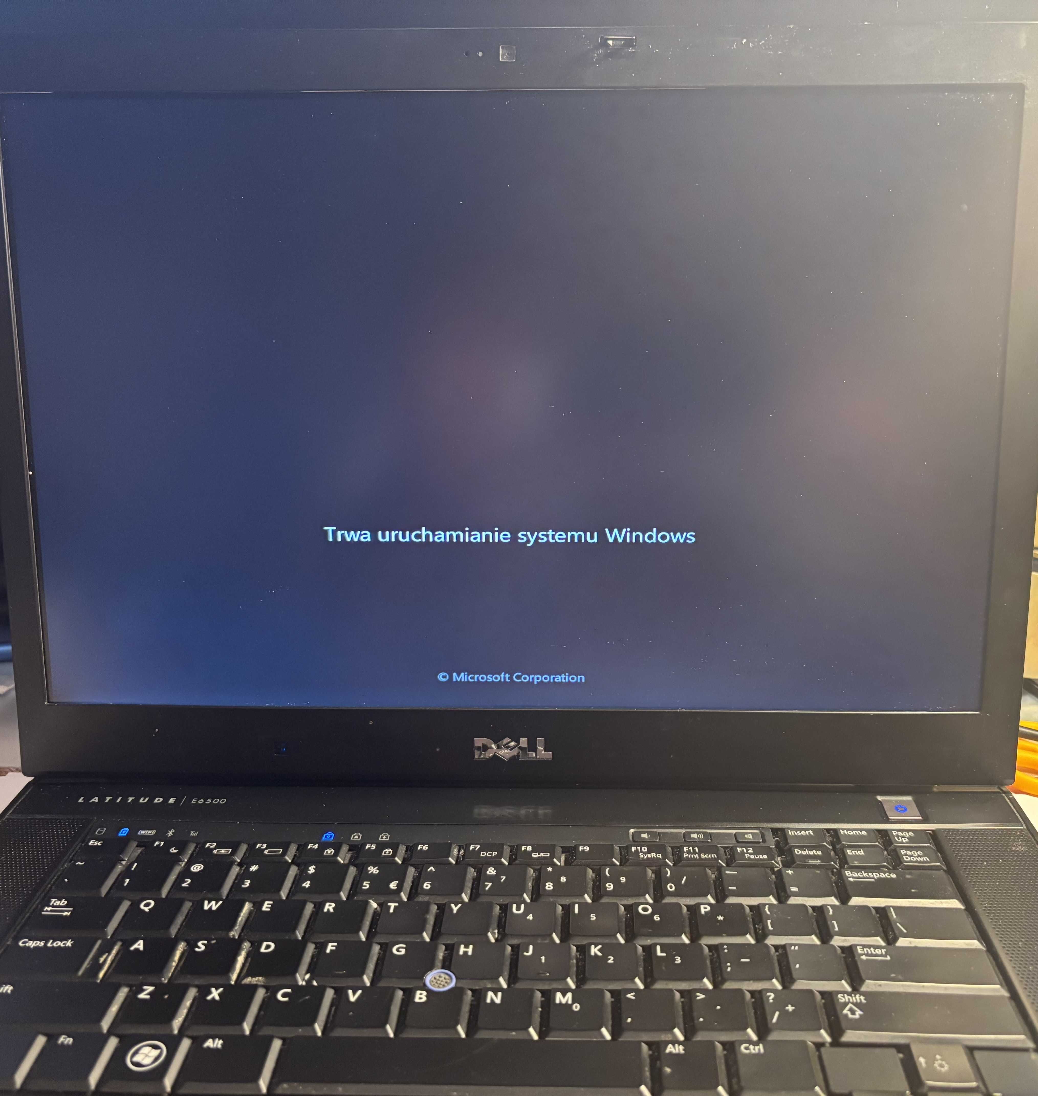 Laptop Dell Latitude E6500 niebieski - z usterką//HDD 640GB 3.0 SATA