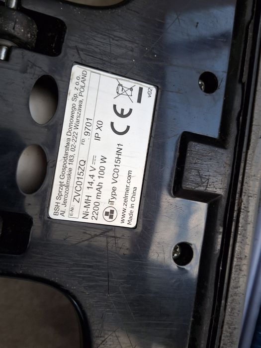 Odkurzacz pionowy Zelmer na części plus ładowarka