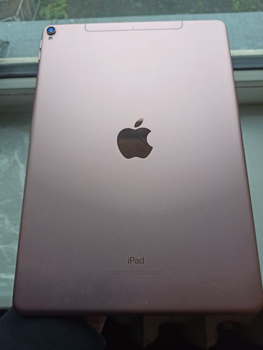 Планшет iPad Pro 10.5 256gb WiFi+LTE, в хорошому стані + чохол, скло