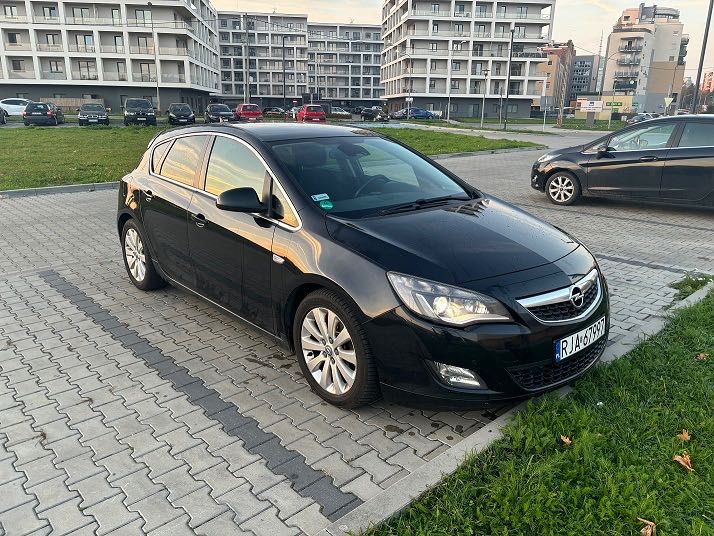 Opel Astra J - 2.0 CDTI SPORT 165KM