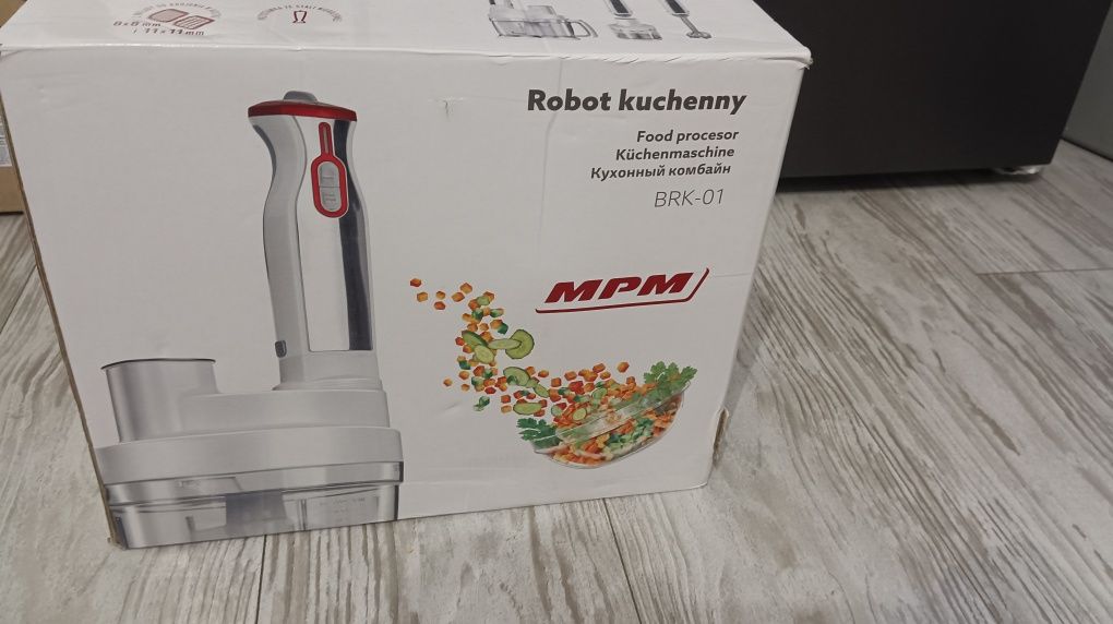 Sprzedam robot kuchenny MPM nowy. Nietrafiony prezent