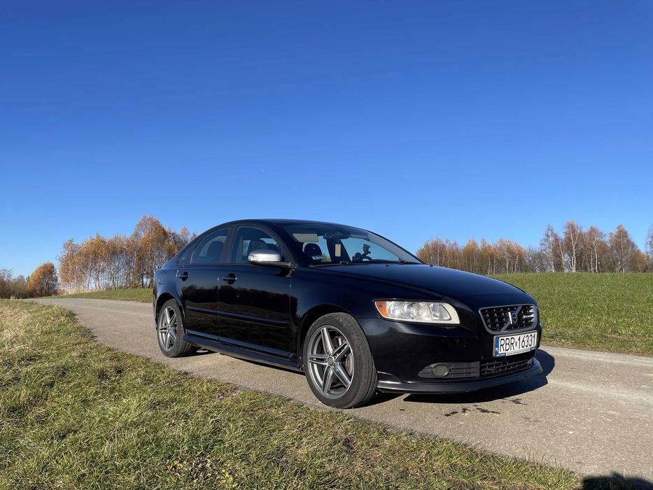 VOLVO S40 2.0D R-Design