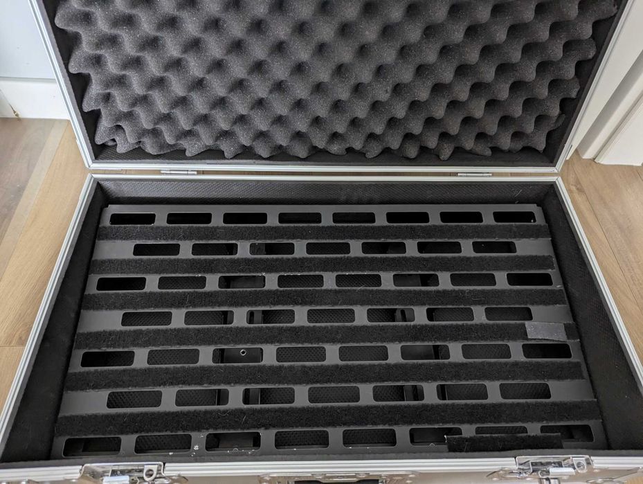 Pedalboard Rockboard QUAD 4.2 C + Flight Case
