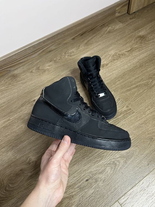 Продам БОМБЕЗНІ жіночі кросівки Nike Air Force 1 High Black