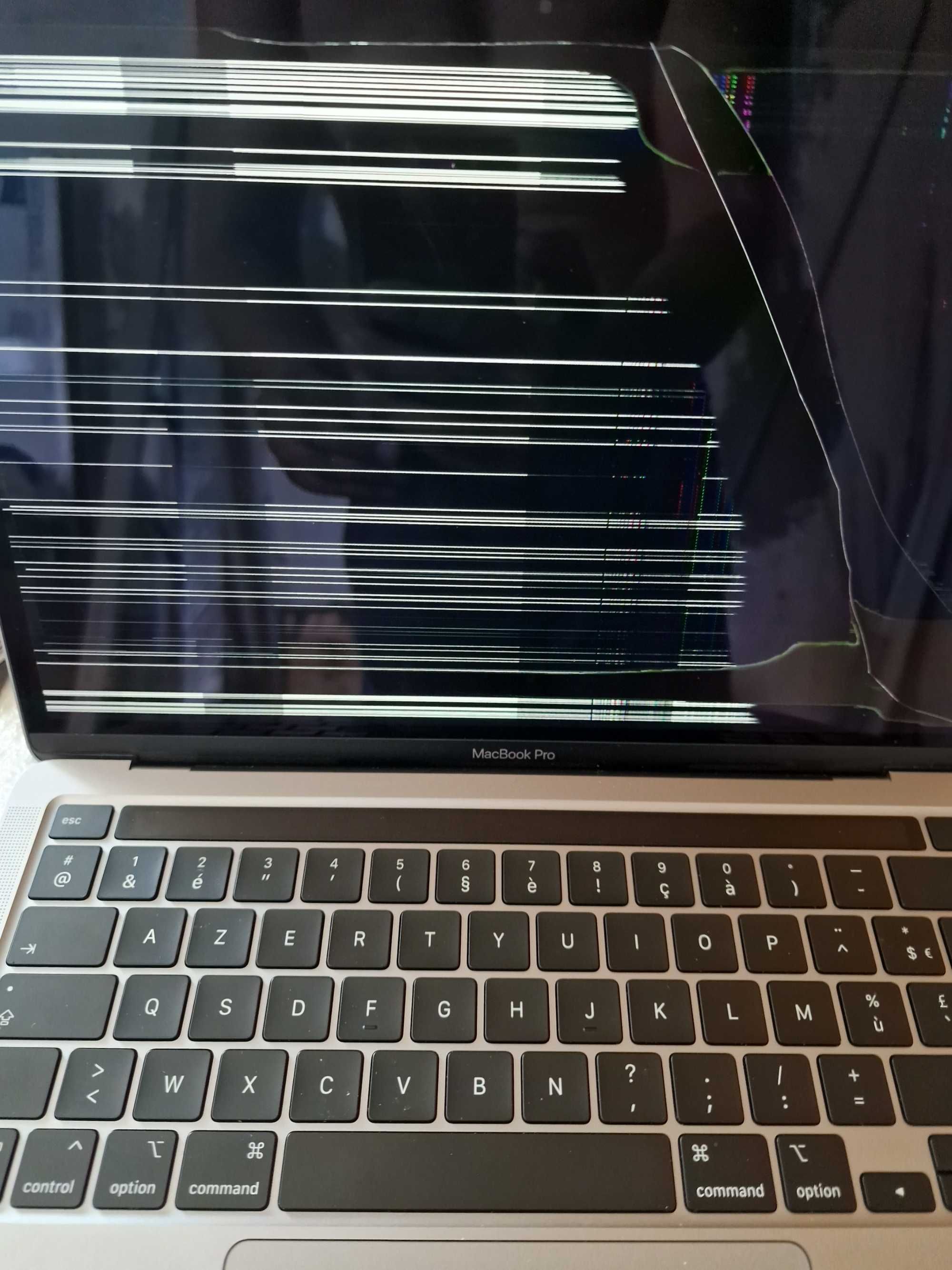 Apple MacBook Pro 13 [2021) A2338 битий єкран