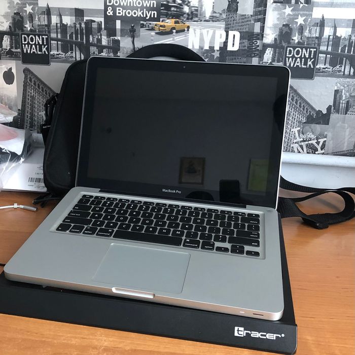 Macbook Pro 13-cali 2011r