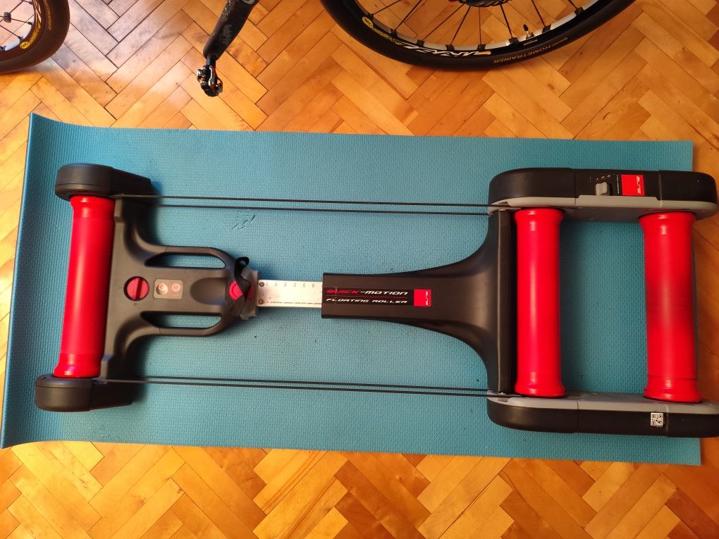 Trenażer rolkowy Elite Quick-Motion