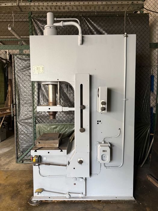 Prasa hydrauliczna PYE 25 N