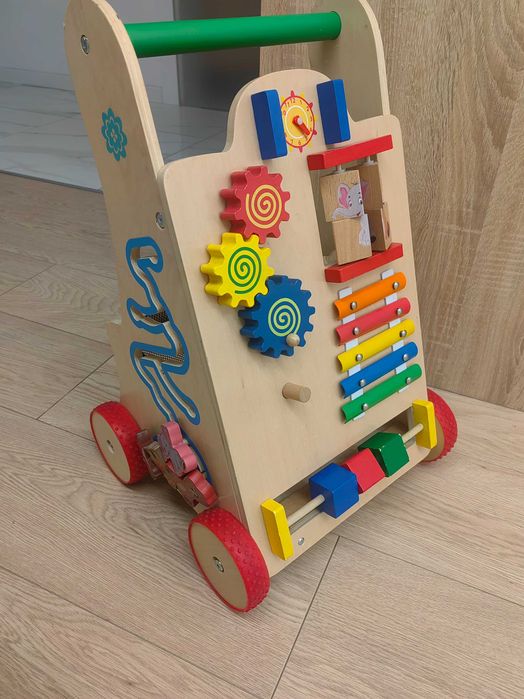 Chodzik pchacz drewniany