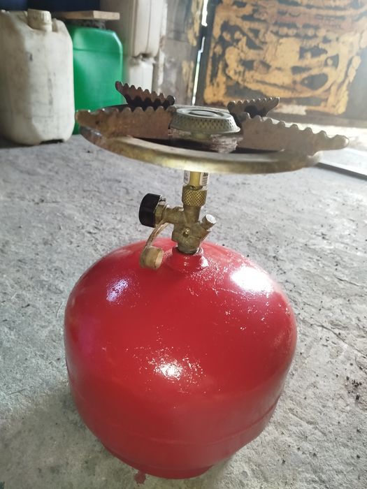 Конфорка, тарілка