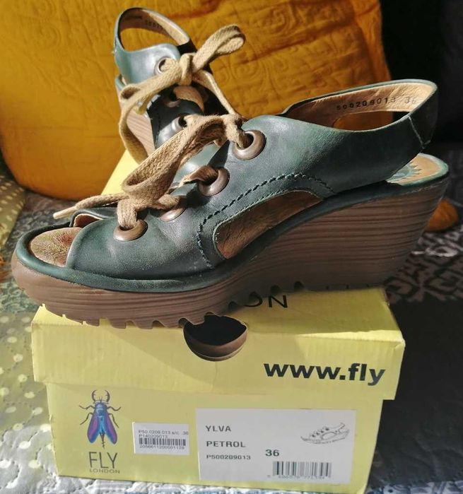 Sandálias  FLY London