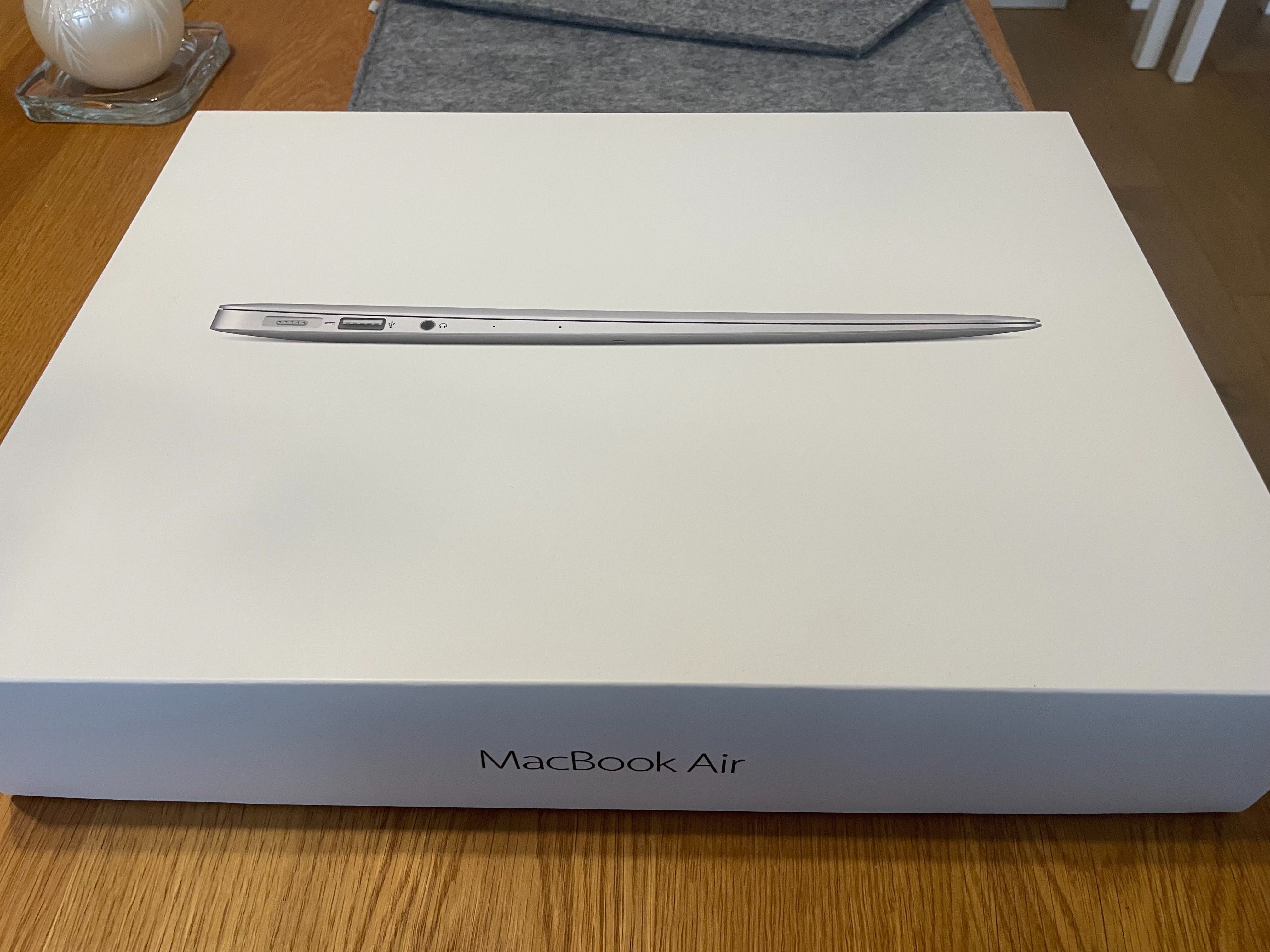 Laptop MacBook Air 13, rok 2015, 128 GB, nowa bateria, stan bdb