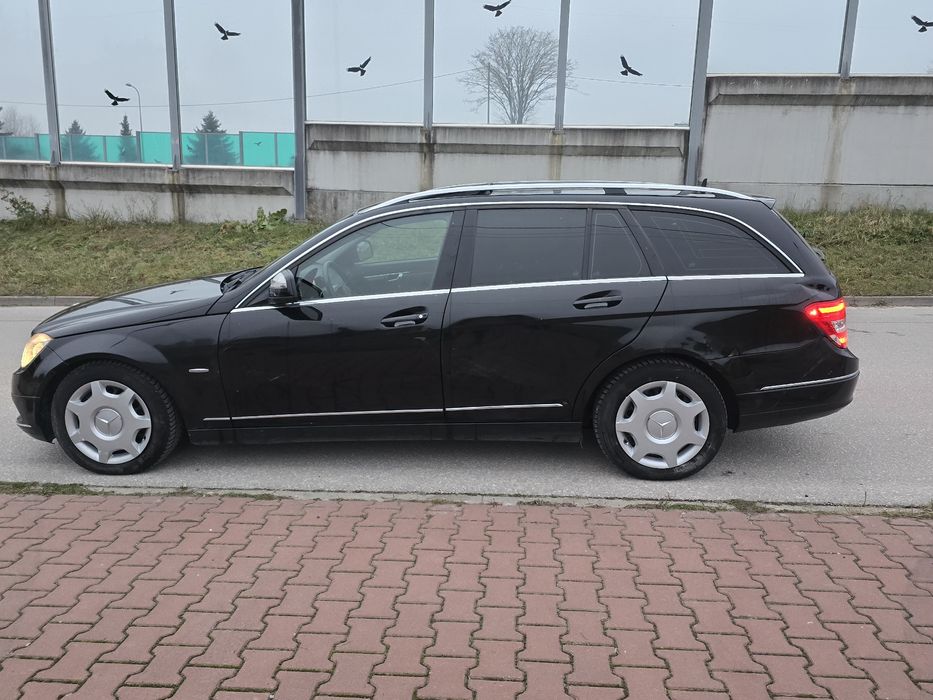 Mercedes C180 KOMPRESOR_Gaz LPG_Manual_Przetarty Bok