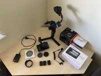 Sony a6300 obiektyw sigma 18-50 f2.8 gimbal monitor feelworld zestaw