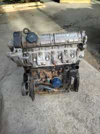 Двигатель Рено Лагуна 1 Мотор Двигун Renault Laguna 1.8 Блок ГБЦ Мотор
