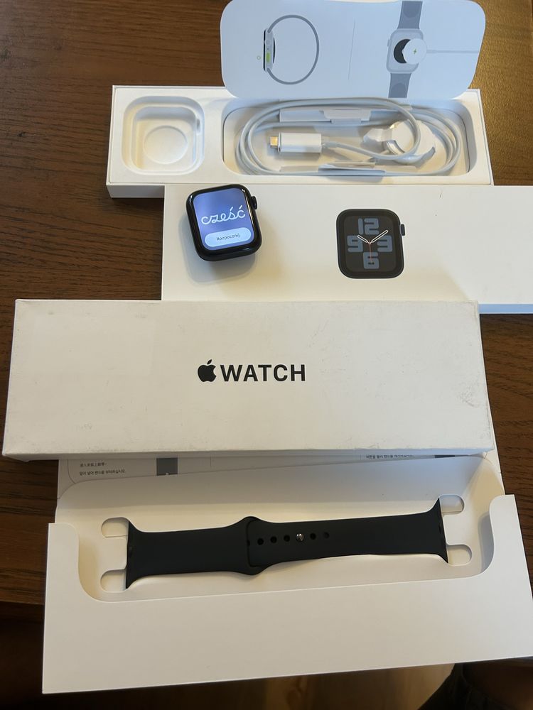 j. NOWY APPLE Watch SE 2gen GPS + Cellular 44mm MRH83QP/A A2724