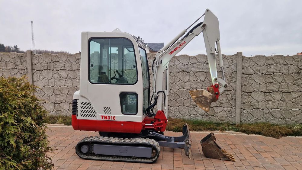Takeuchi TB018 TB 018 TB 18  | MINIKOPARKA | Umowa K-S | wytulejowana | odświeżona | 100% sprawna |