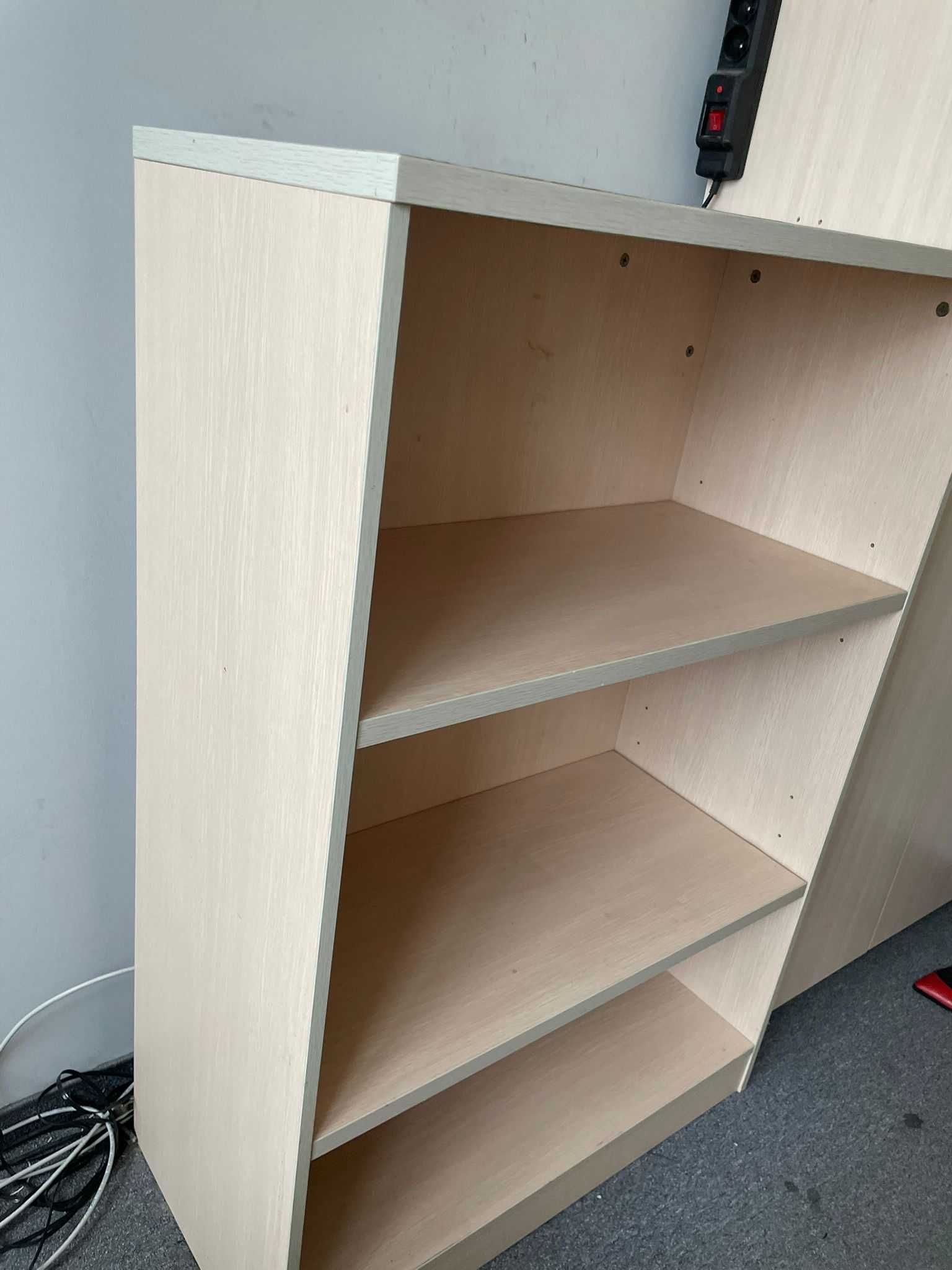 Zestaw regałów biurowych - duży i mały, w jasnym kolorze