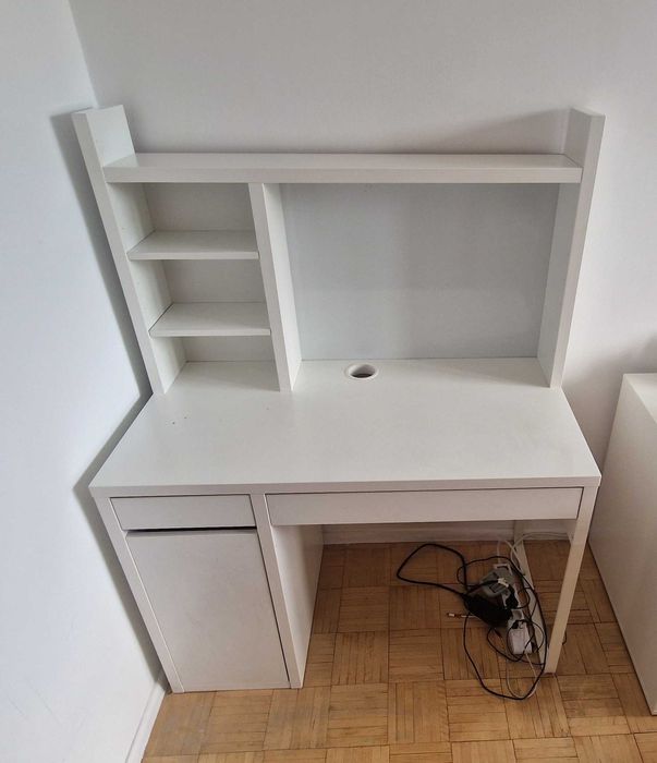 Biurko IKEA Micke z nadstawką - używane