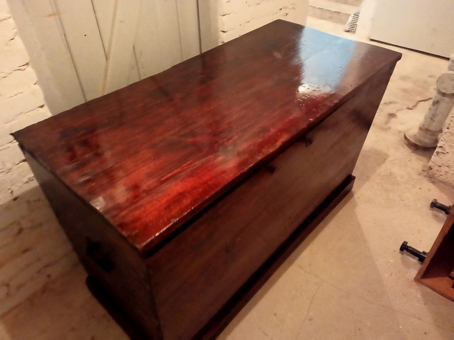 Komoda posagwa  stara