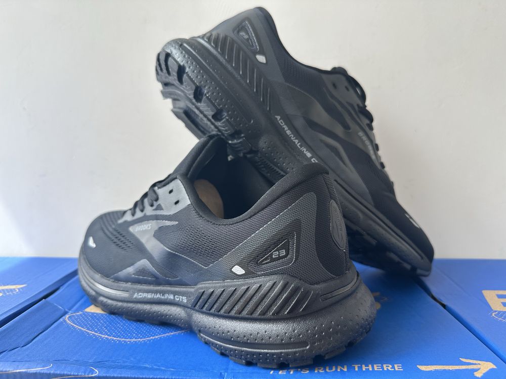 Кросівки Brooks Adrenaline 23! Розмір 43/44/45/46 27,5/28/29/30 см!
