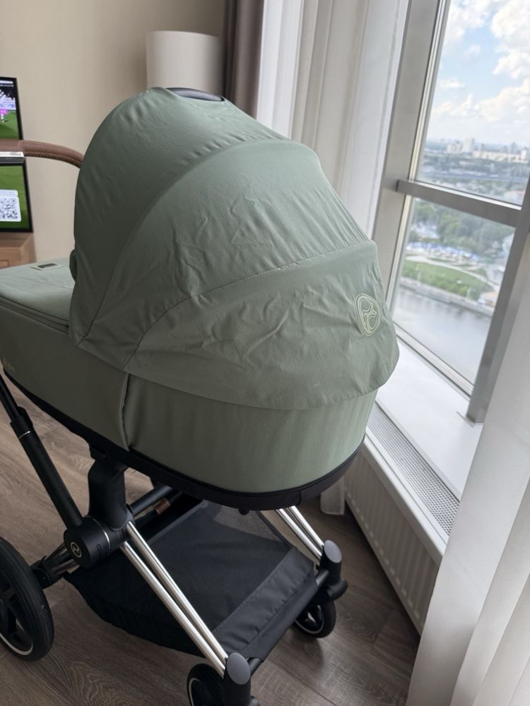 Коляска Cybex Priam 4.0 Lux 2 в 1 (Leaf Green шасси Chrome Black)
