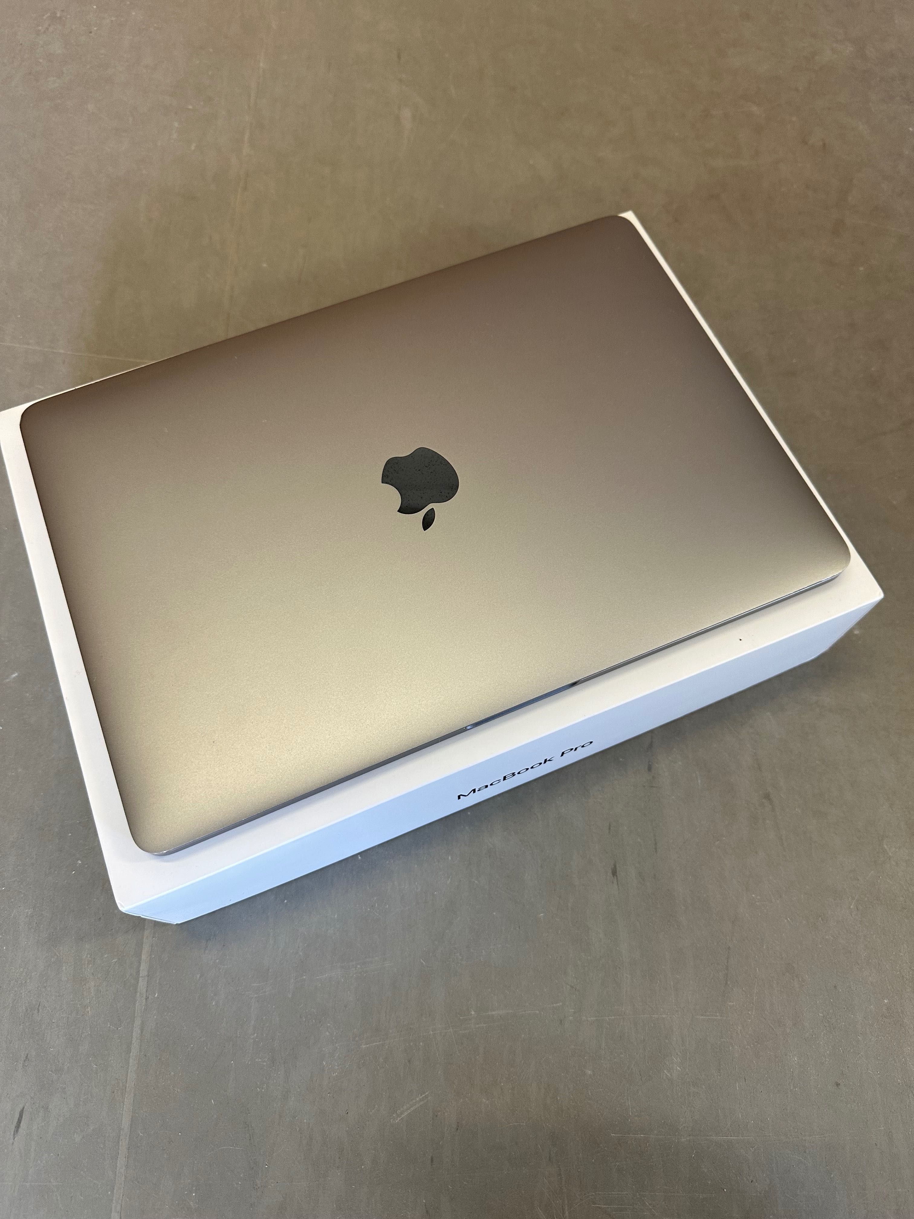 MacBook Pro 13,3” TOUCH BAR TOUCH ID 16/512 GB w idealny! 300 cykli!