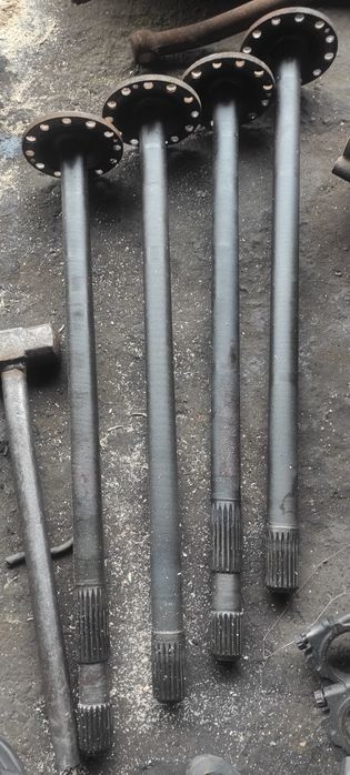 Полуось піввісь довга коротка права ліва КамАЗ 4308 євро нового стану