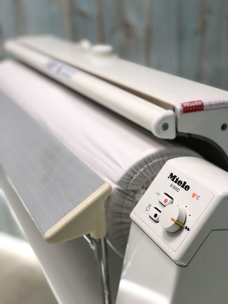 Прасувальний каток Miele B 895 D