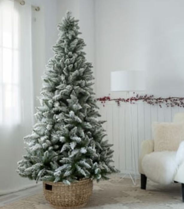 Árvore de natal 2,40mts com neve