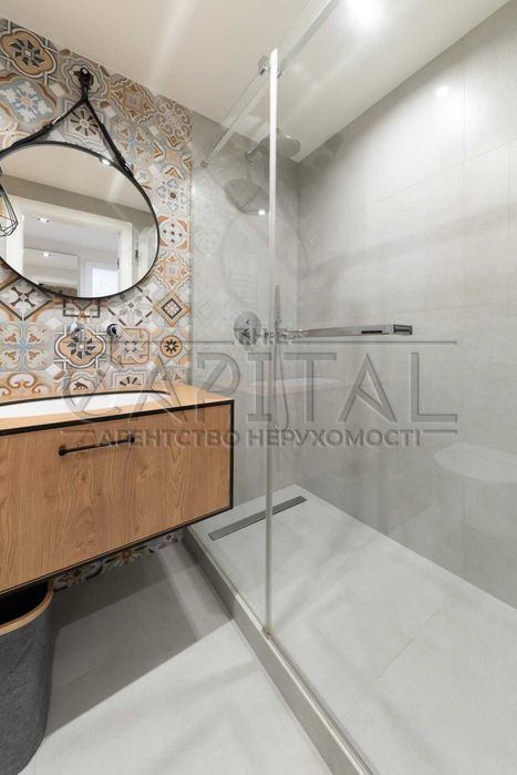 Продаж квартири з дизайнерським ремонтом, 3 спальні, Київ