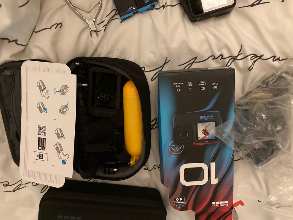go pro hero 10 com diversos acessorios