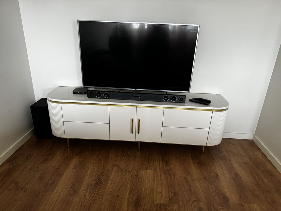 Sofá + 2 Cadeiras + Cama + Colchão + Mesinhas + Móvel de TV