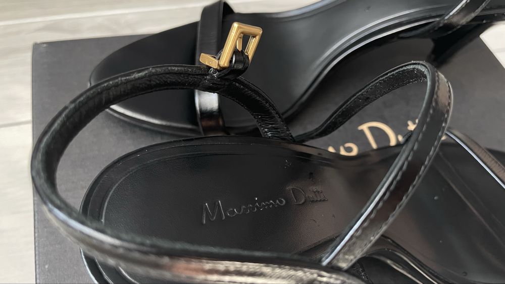 Сандалі massimodutti
